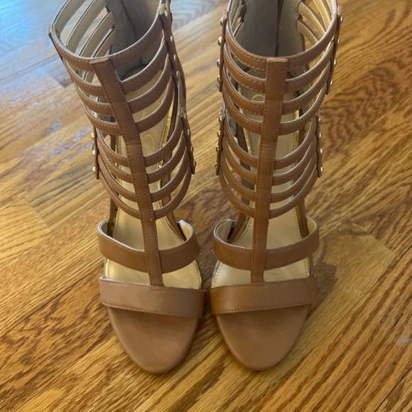 Jessica Simpson Heels - Picture 3 of 6